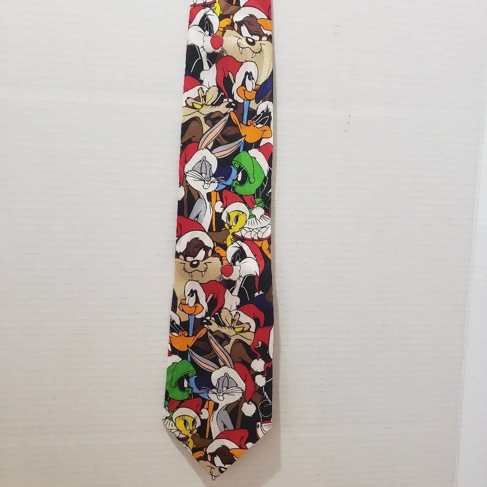 Vintage Looney Tunes Warner Brothers 1997 Christmas Tie 100% Silk‎